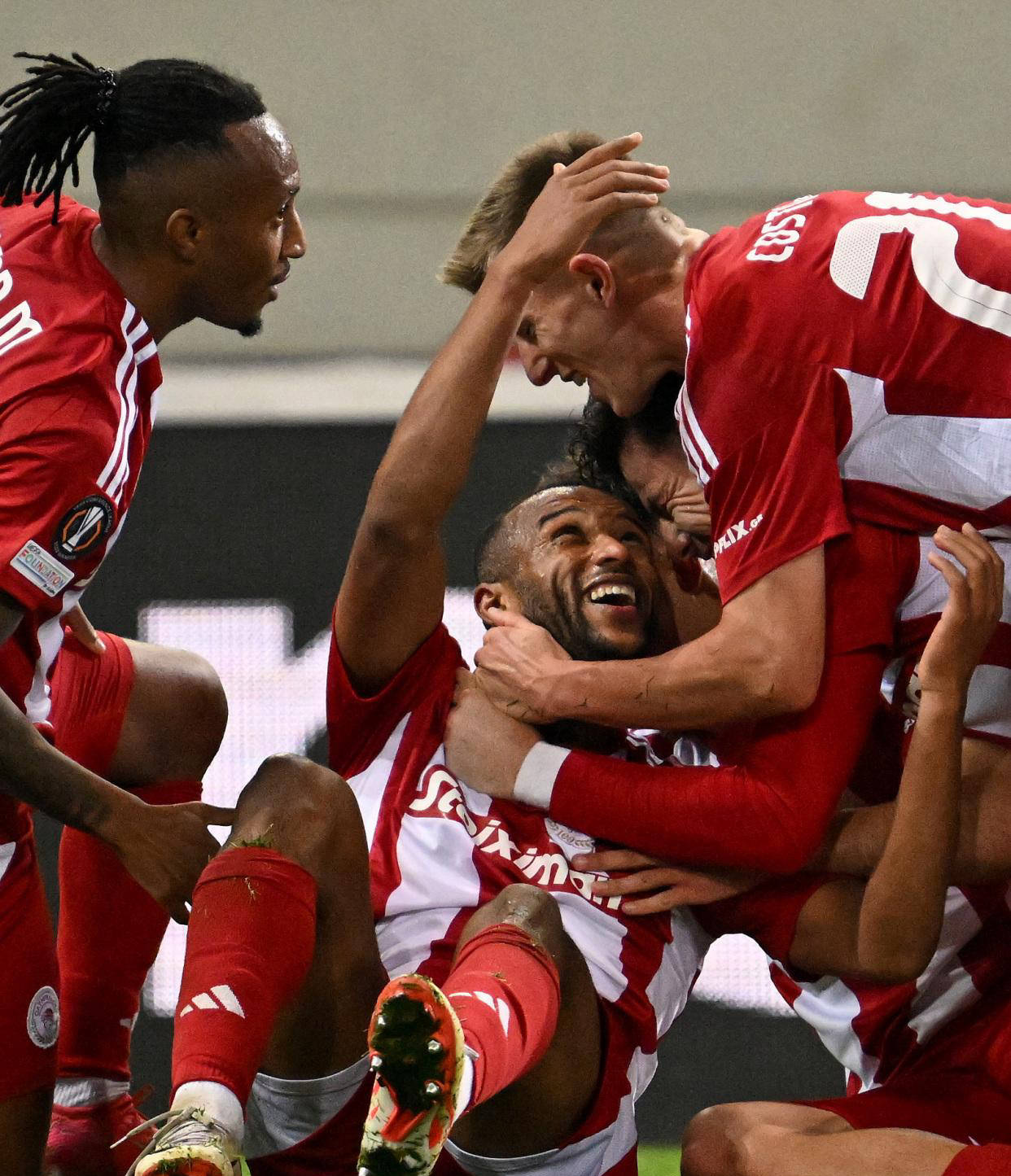 洛杉矶快船内部会议纪要流出——加时末段门线救险，欧冠使命明确，训练强度明显提升