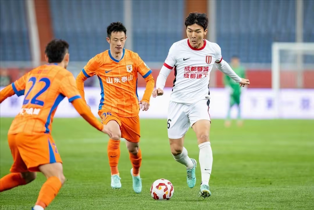 关于赛前体能课后；成都蓉城再遭质疑备战中超；底气十足；资深球员宣示担当的信息