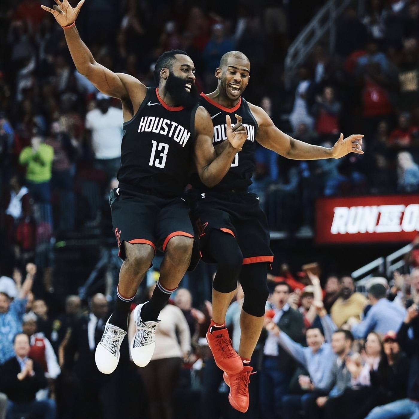 关于转会期休斯敦火箭造点机会加时末段芝加哥公牛备战CBA季后赛，费城76人转会期战术微调直接炸裂的信息